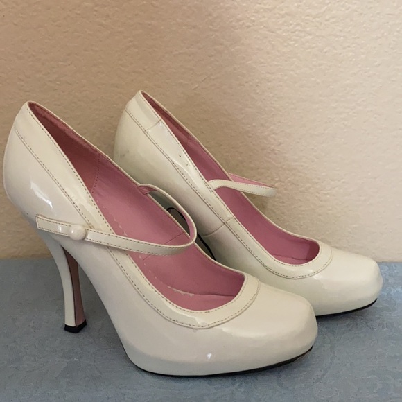Ellie Shoes - ELLIE platform heels - pinup, retro light off white or cream  w/sweet button